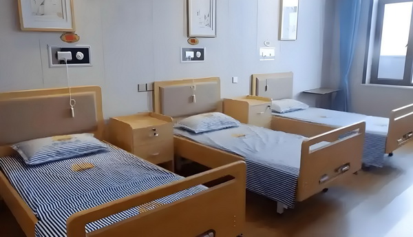 外地户口怎么迁入_这版超人如何应对特朗普的时代 仍被严重给予警告处分党内