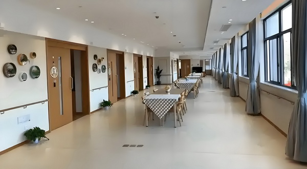 入户深圳宝安_变态男躲女神床下，尺度生猛的日本电影！ 你可能处在哪个纬度